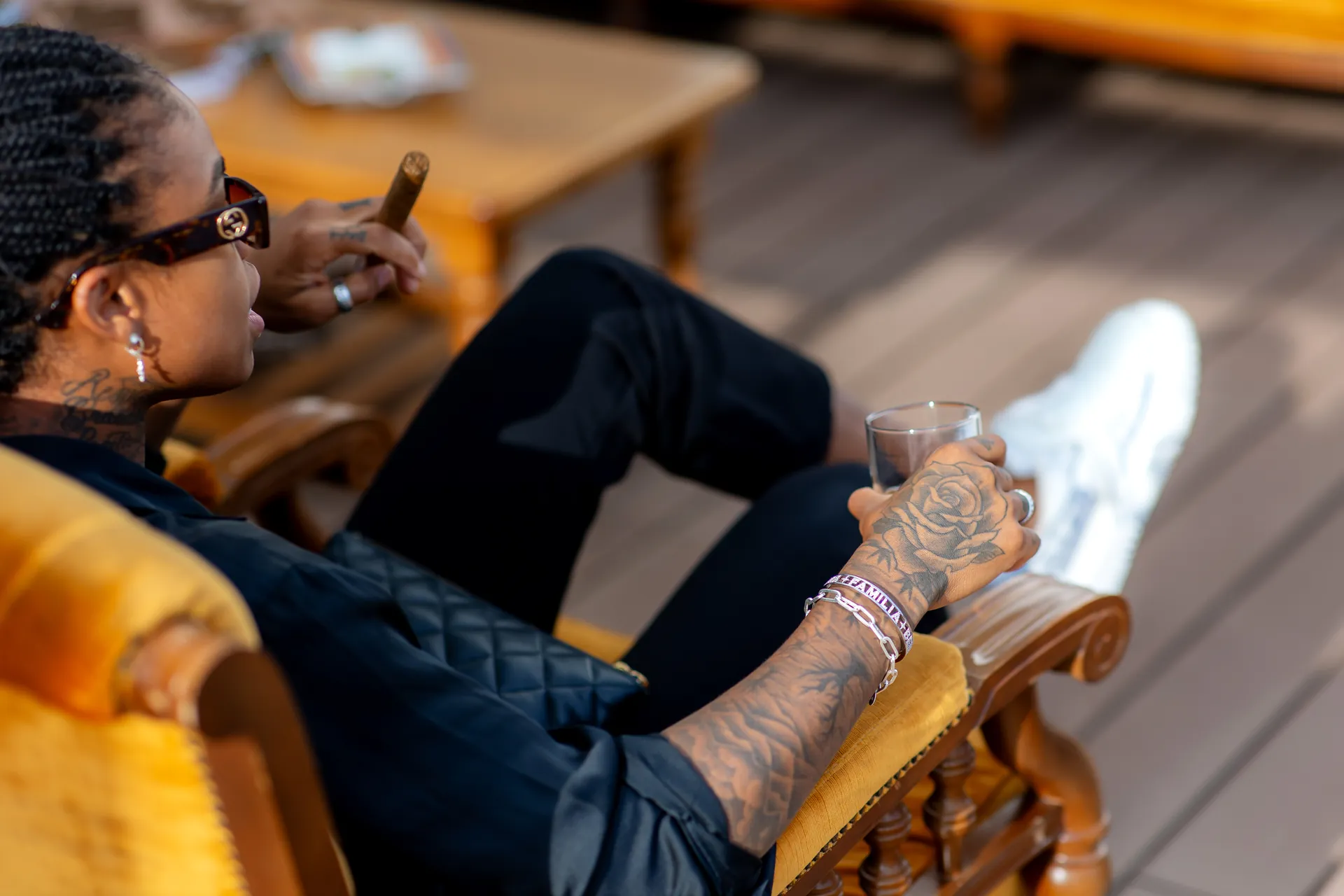 Sorina & Gicu — nunta brasov invitat trabuc tatuaj candid — fotograf nuntă