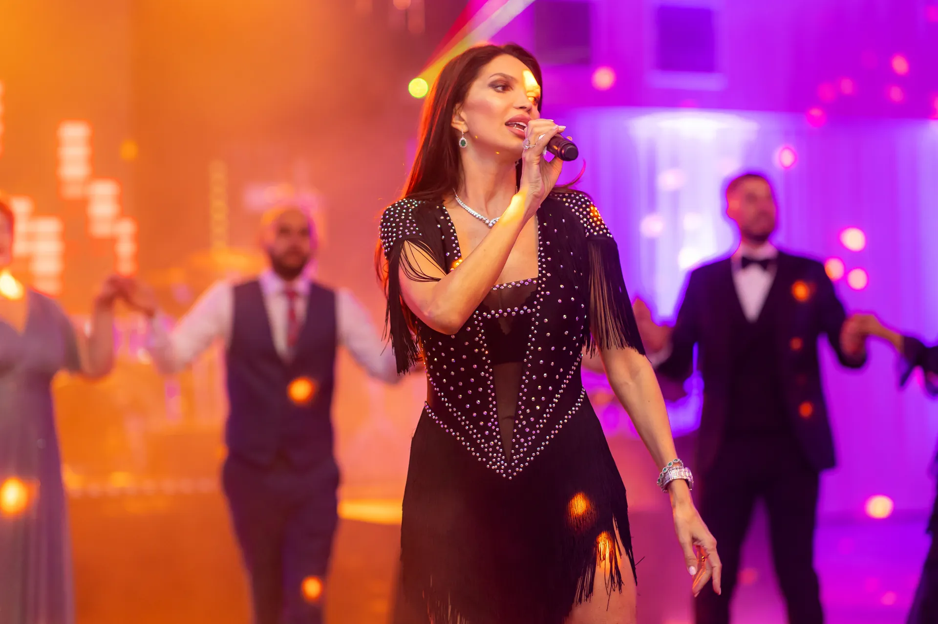 Sorina & Gicu — nunta brasov mire trabuc prieten candid — fotograf nuntă