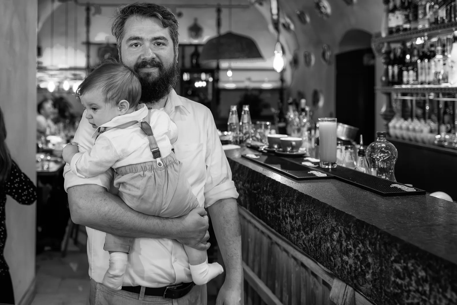 Botezul lui Ștefan — botez 1568 bistro cluj bw 1568 tata stefan bar — fotograf botez