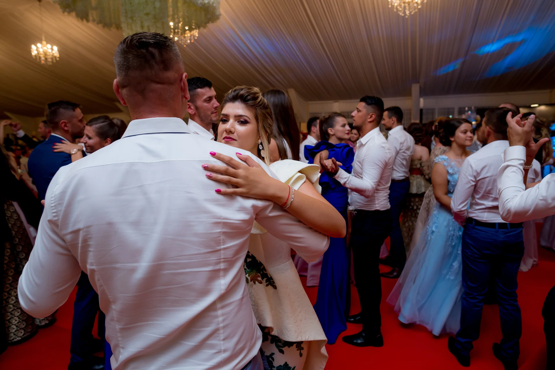 Vicky & Dimitri — nunta tarsolt negresti oas tradițional masa traditionala invitati mancare oas — fotograf nuntă