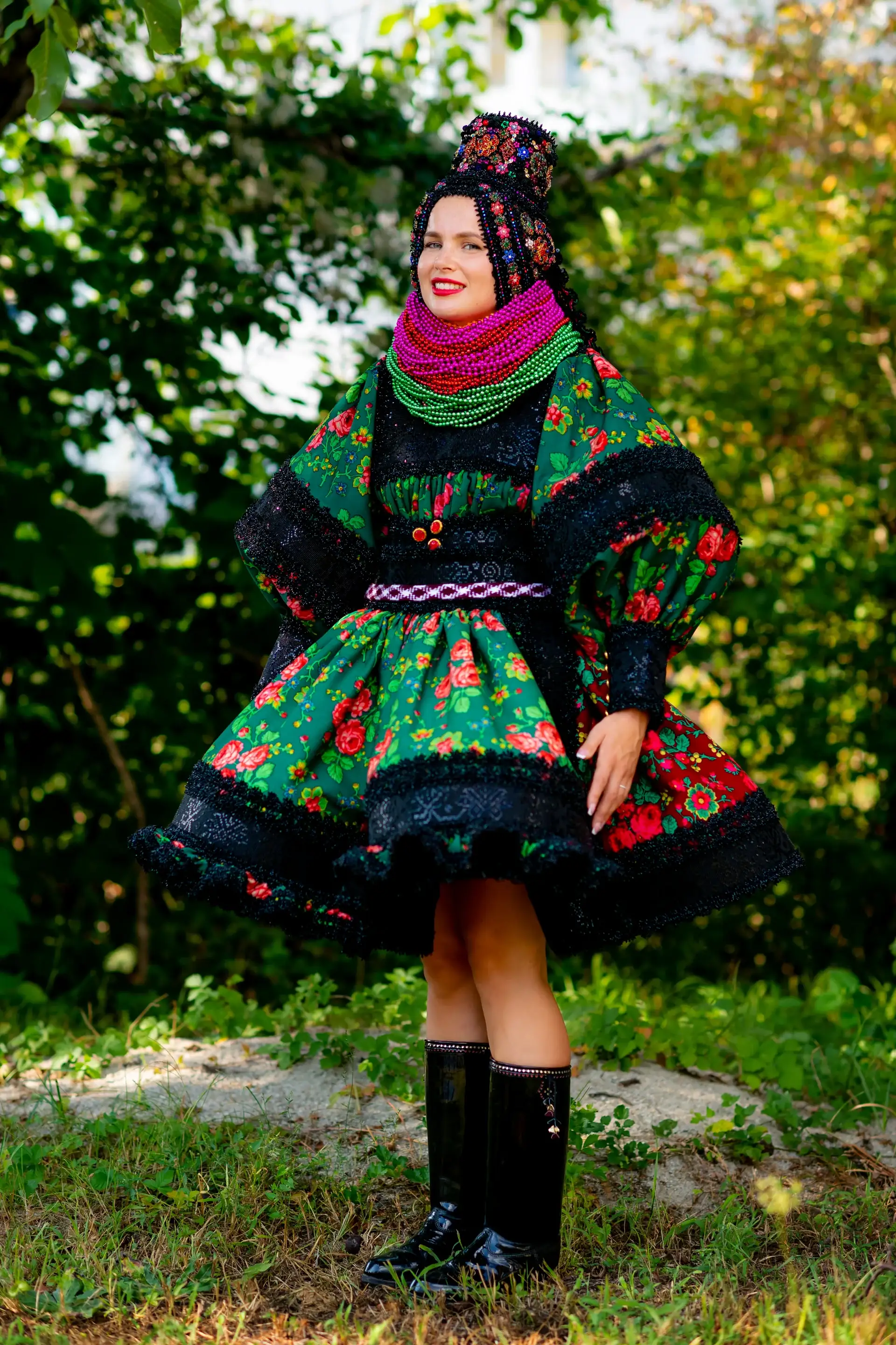 Vicky & Dimitri — nunta tarsolt negresti oas tradițional muzeul satului negresti oas detaliu costum popular osenesc rochie — fotograf nuntă