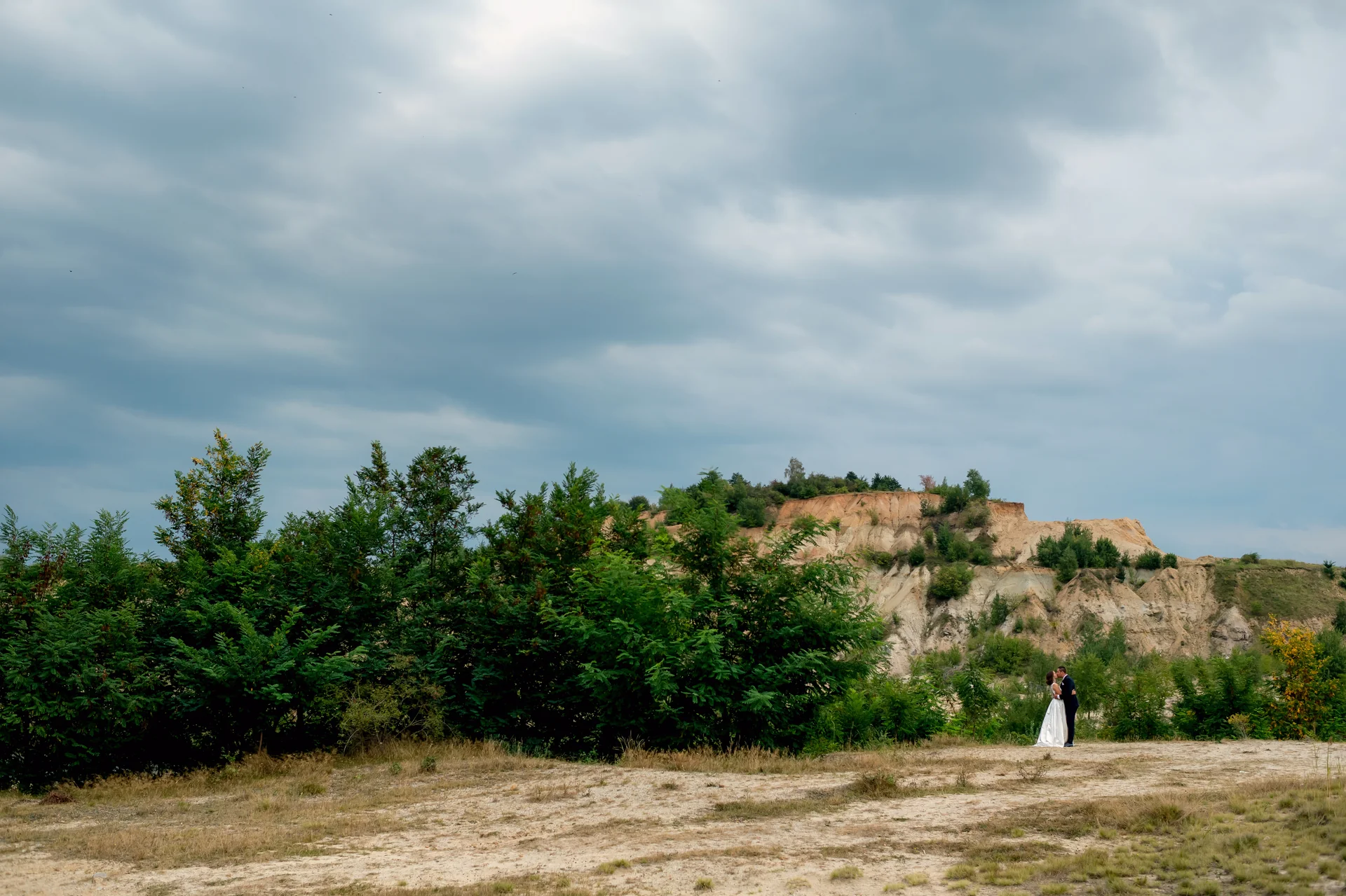 Vicky & Dimitri — nunta tarsolt negresti oas tradițional ttd cuplu peisaj oas cuplu bw cinematic — fotograf nuntă