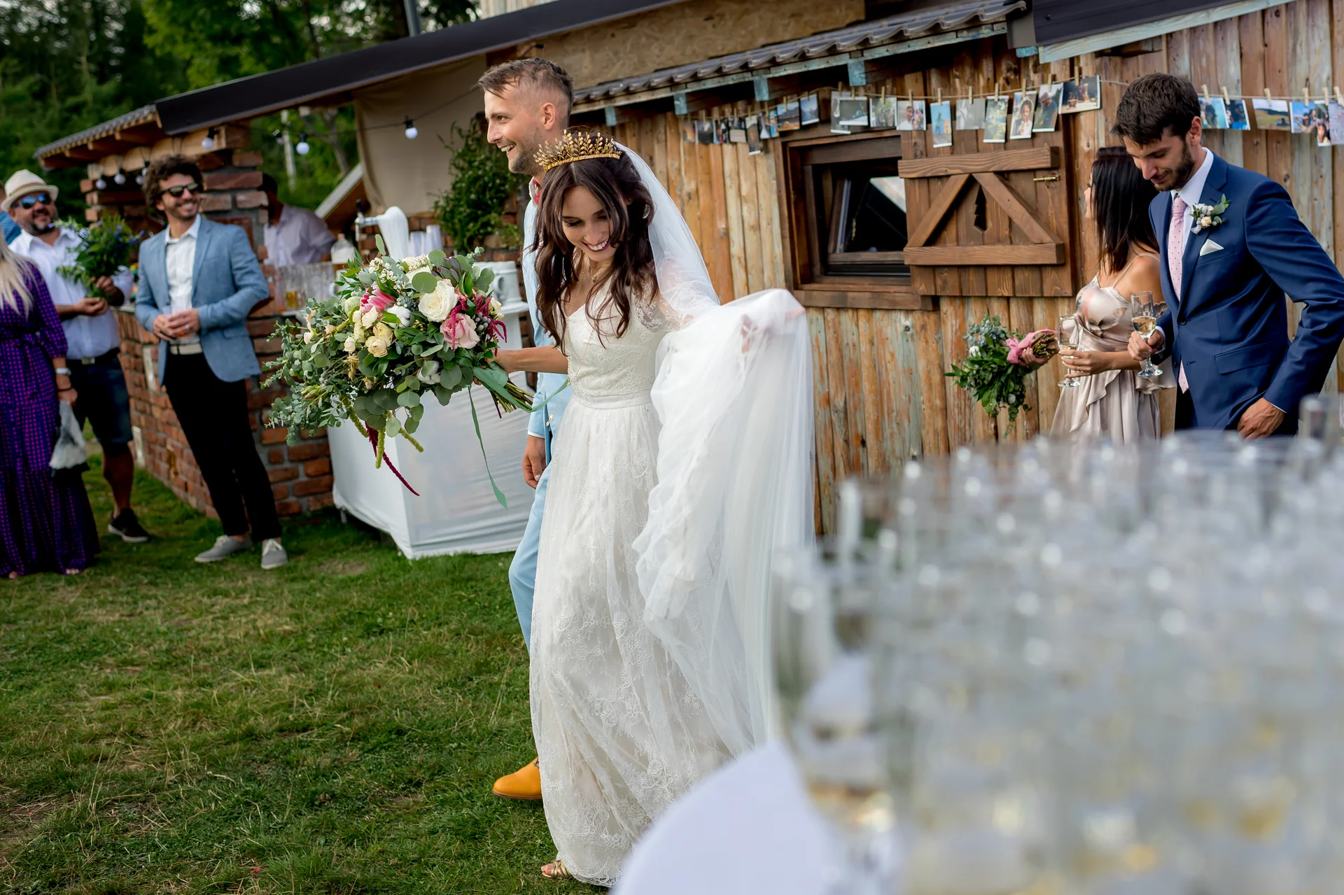 Dee & We — nunta marisel apuseni miri sosire dupa ski marisel teren prieteni — fotograf nuntă