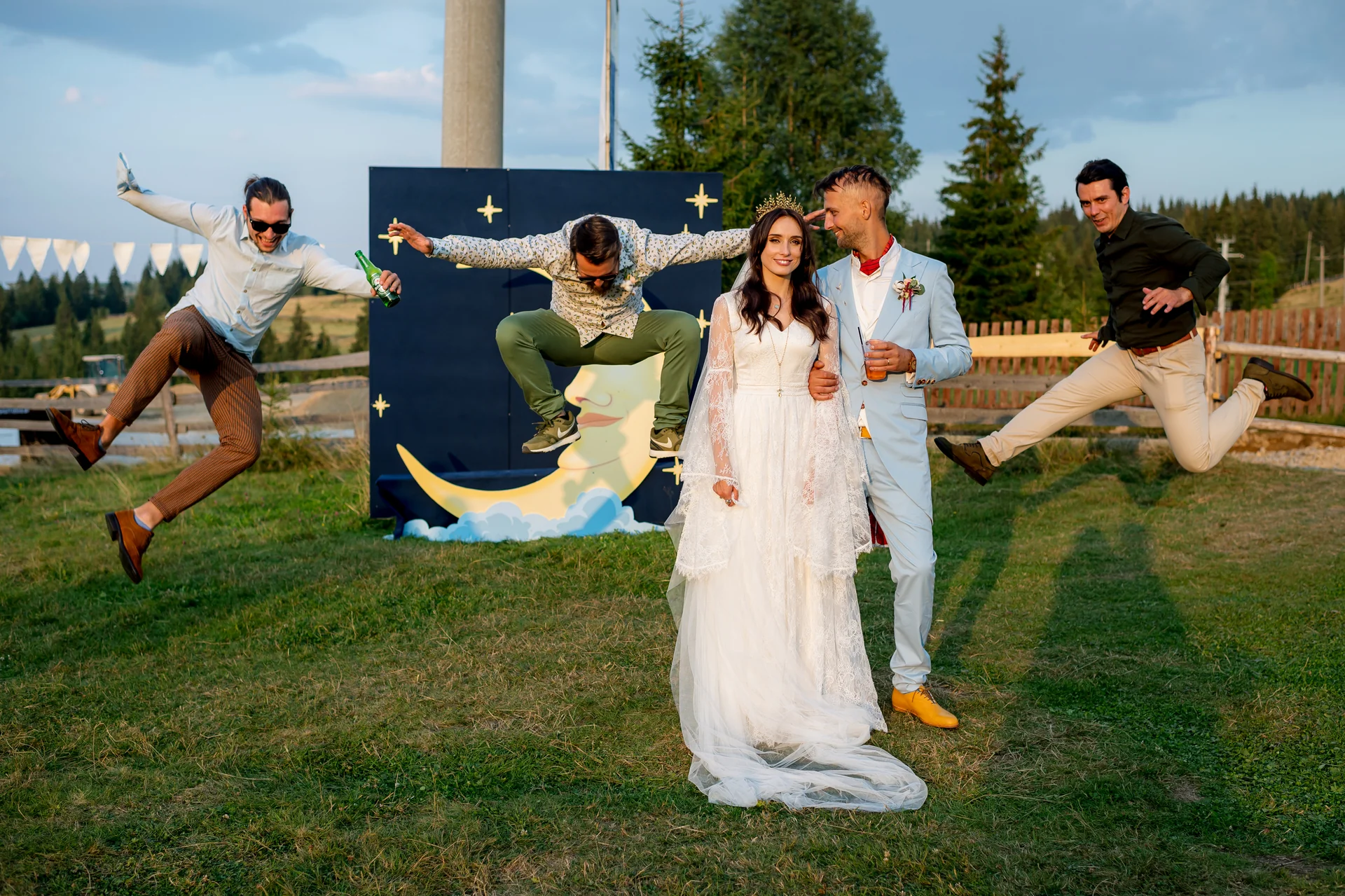 Dee & We — nunta marisel apuseni dans aer liber invitati corturi apuseni festival — fotograf nuntă